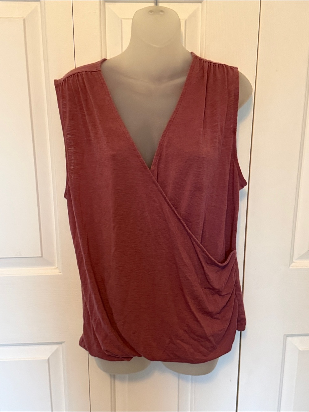 Athleta Sz XL Draped Surplice Sleeveless Camisole Dusty Rose B77